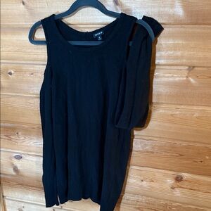 torrid Black cold Shoulder long sleeve Knit Top with laced up back